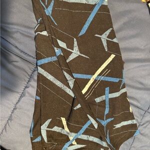 LuLaRoe Black and Blue Geometric Leggings